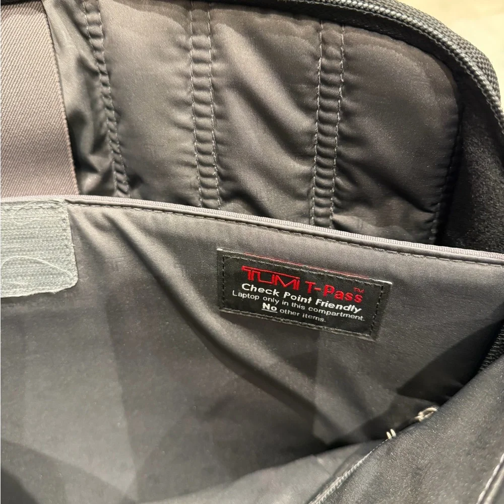 Tumi Black Men's Bag briefcase messenger bag